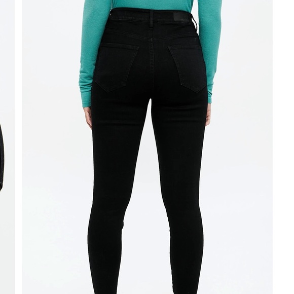 Black skinny high rise jean - Picture 5 of 6